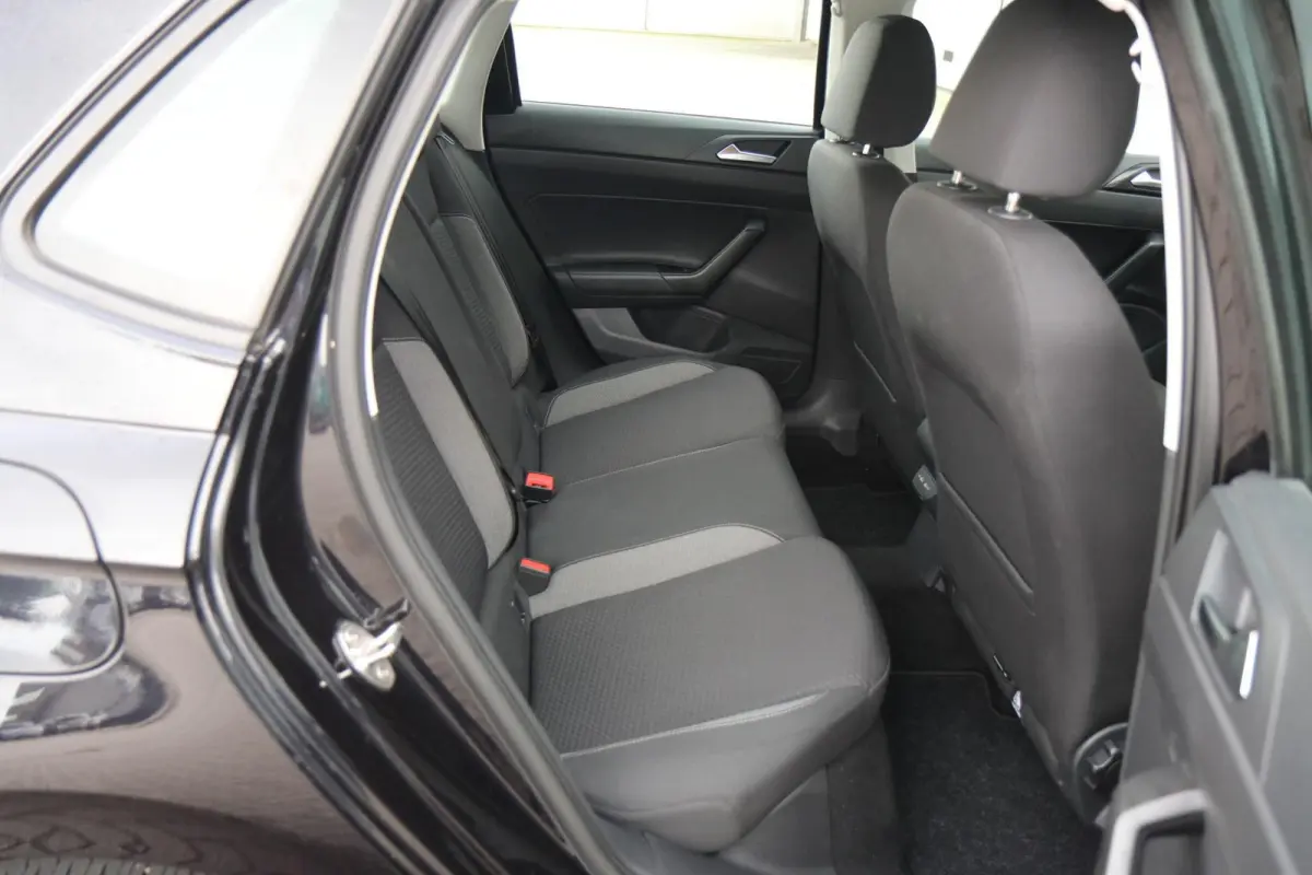 1.0 TSI 95pk Life | Navigatie | App Connect | Adaptieve Cruise | Airco