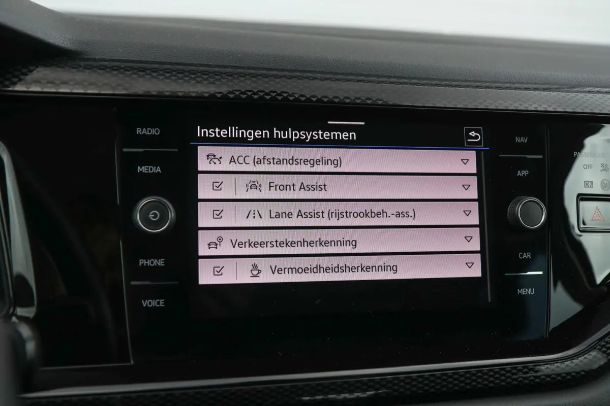 1.0 TSI 95pk Life | Navigatie | App Connect | Adaptieve Cruise | Airco