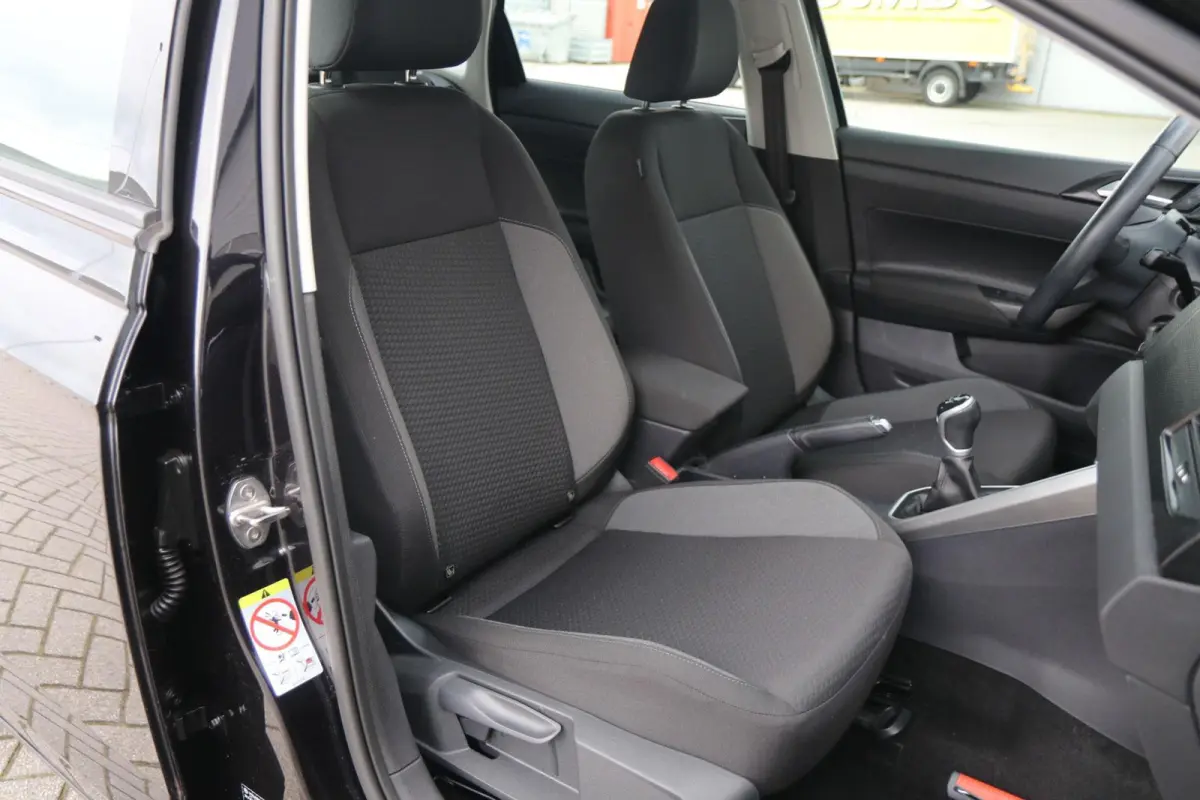 1.0 TSI 95pk Life | Navigatie | App Connect | Adaptieve Cruise | Airco