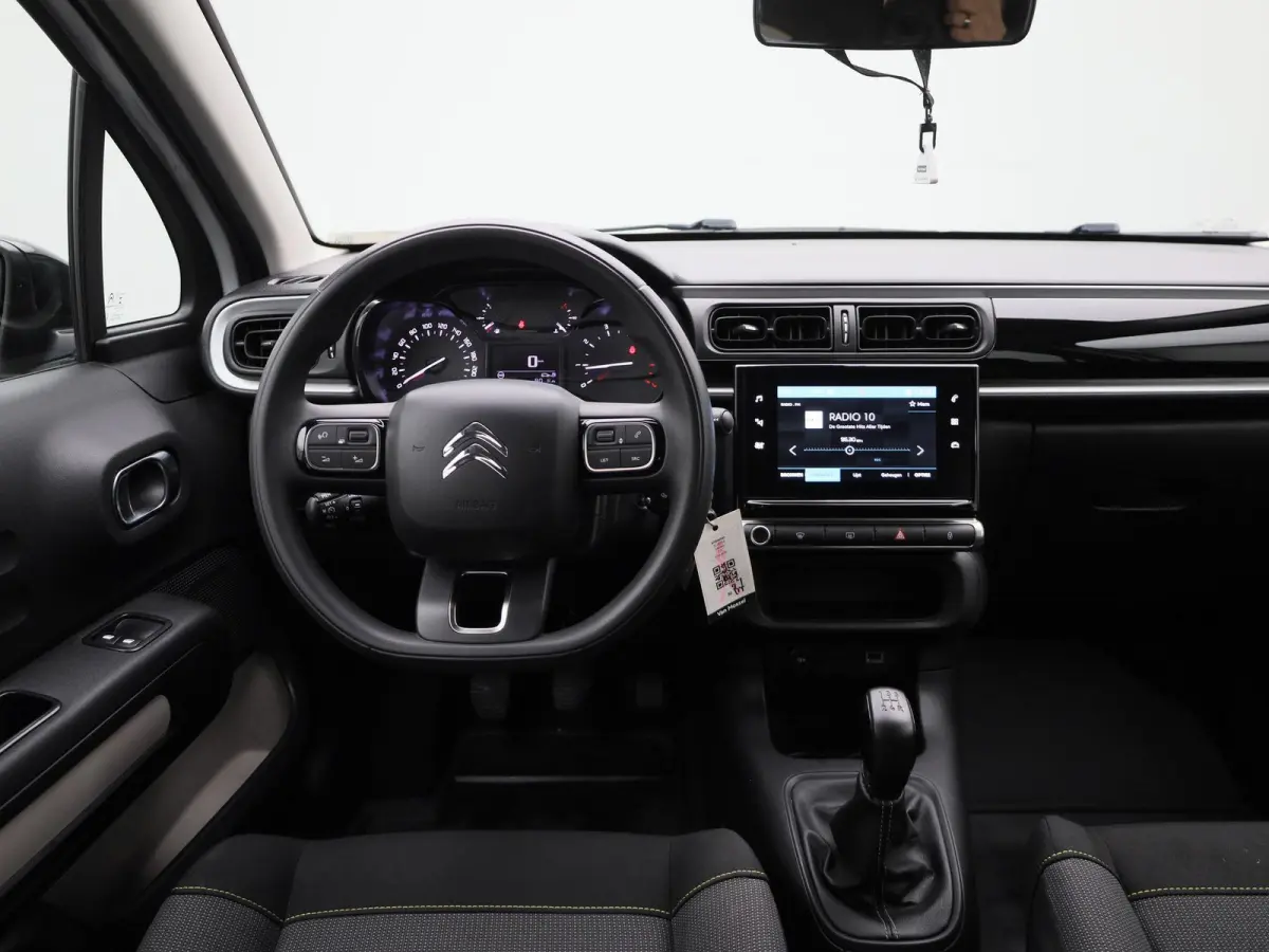 1.2 PureTech Feel | Apple Carplay / Android Auto | Climate Control | Cruise Control | DAB | Bluetooth |
