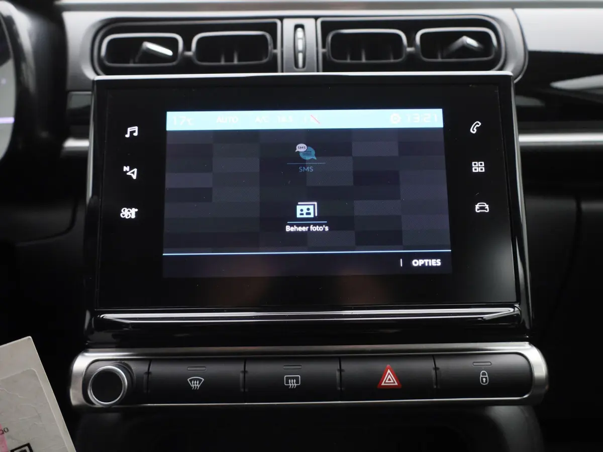 1.2 PureTech Feel | Apple Carplay / Android Auto | Climate Control | Cruise Control | DAB | Bluetooth |