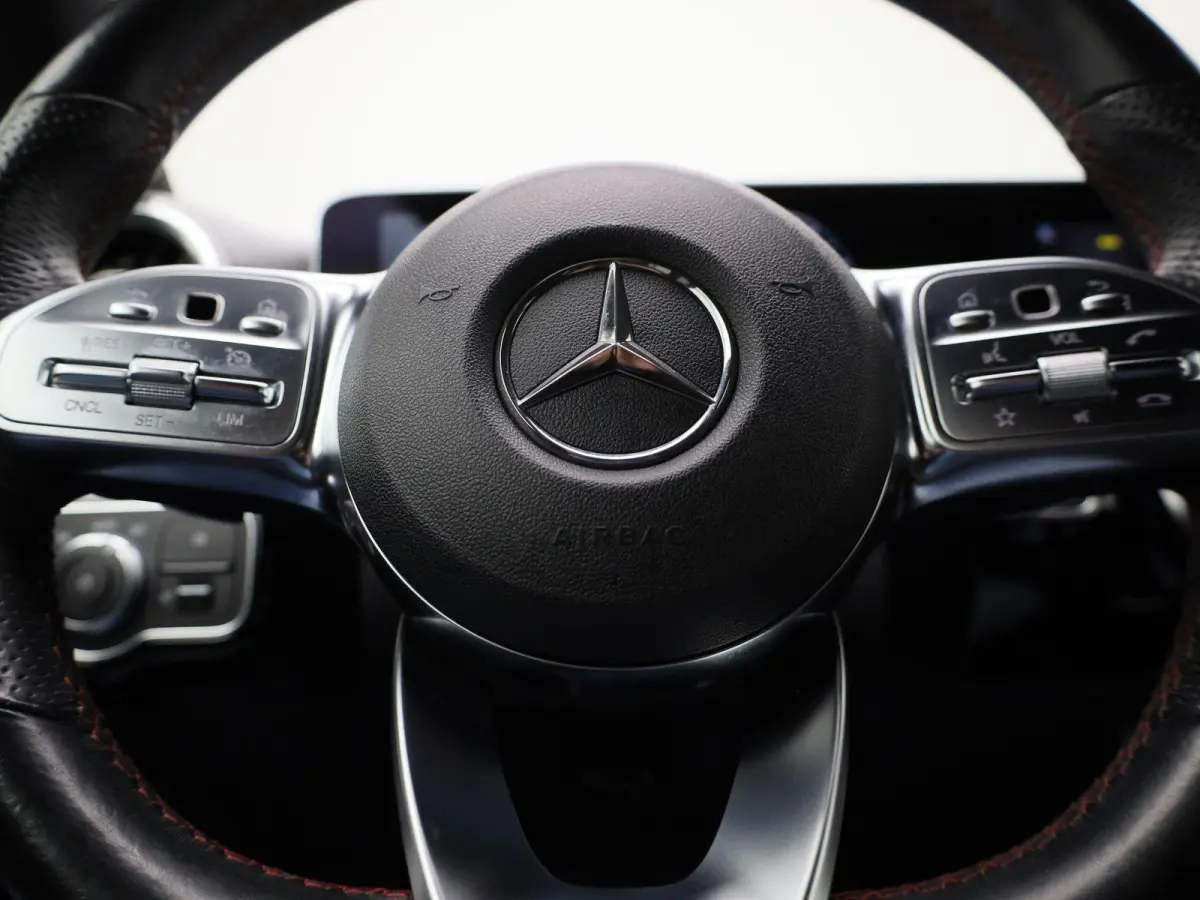 180 Business Solution AMG | Wordt Verwacht | Apple Carplay / Android Auto | Achteruitrijcamera | Parkeersensoren | Stoelverwarming |