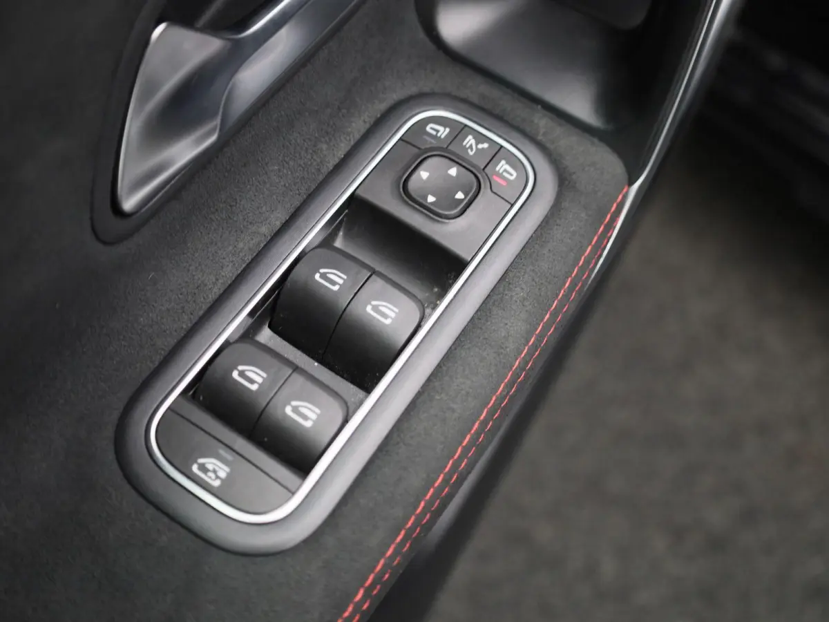 180 Business Solution AMG | Wordt Verwacht | Apple Carplay / Android Auto | Achteruitrijcamera | Parkeersensoren | Stoelverwarming |