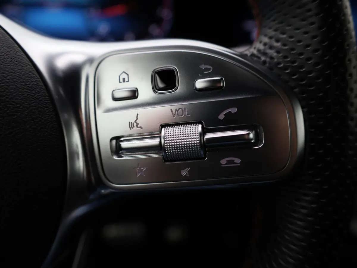 180 Business Solution AMG | Wordt Verwacht | Apple Carplay / Android Auto | Achteruitrijcamera | Parkeersensoren | Stoelverwarming |