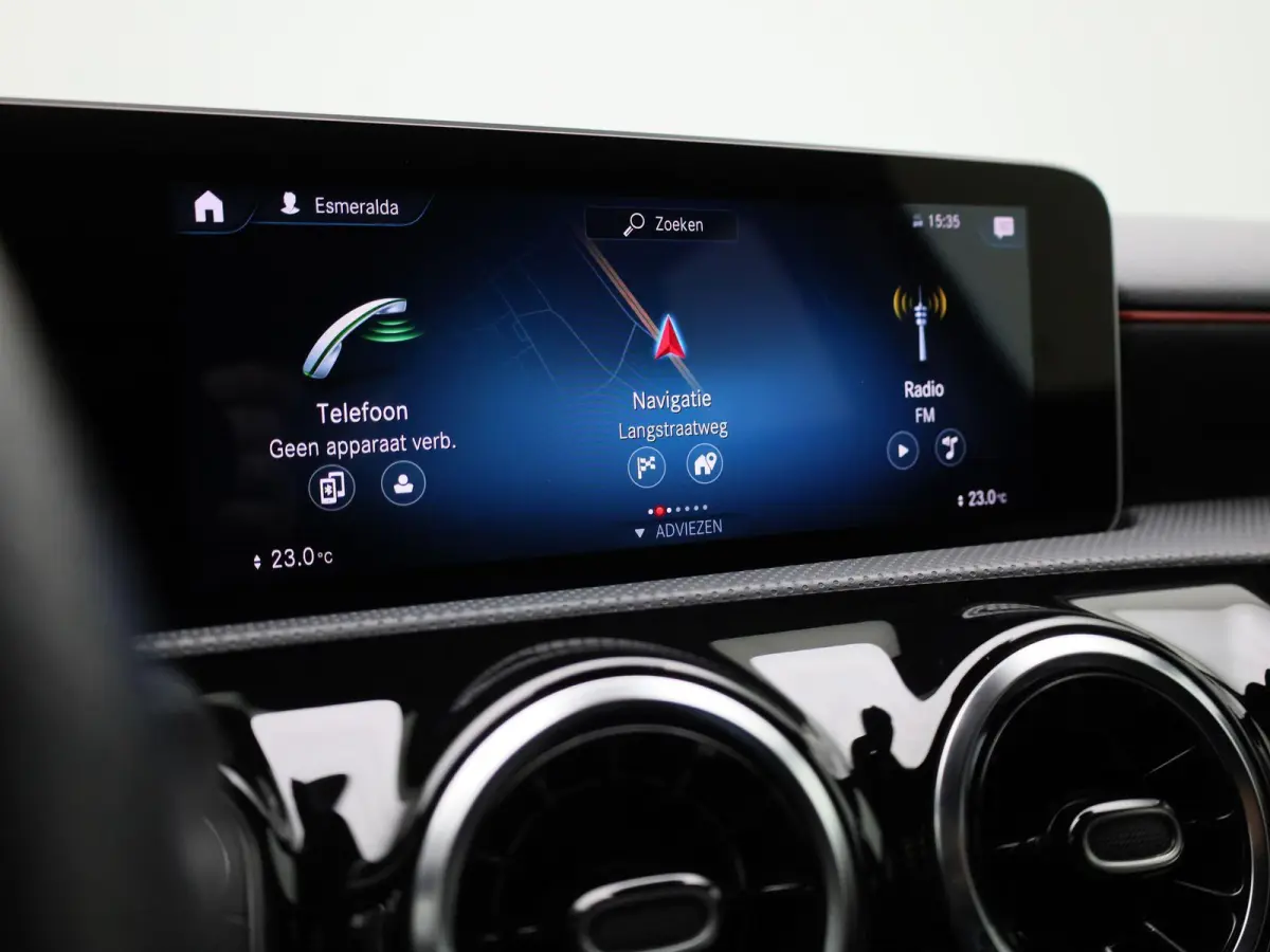 180 Business Solution AMG | Wordt Verwacht | Apple Carplay / Android Auto | Achteruitrijcamera | Parkeersensoren | Stoelverwarming |