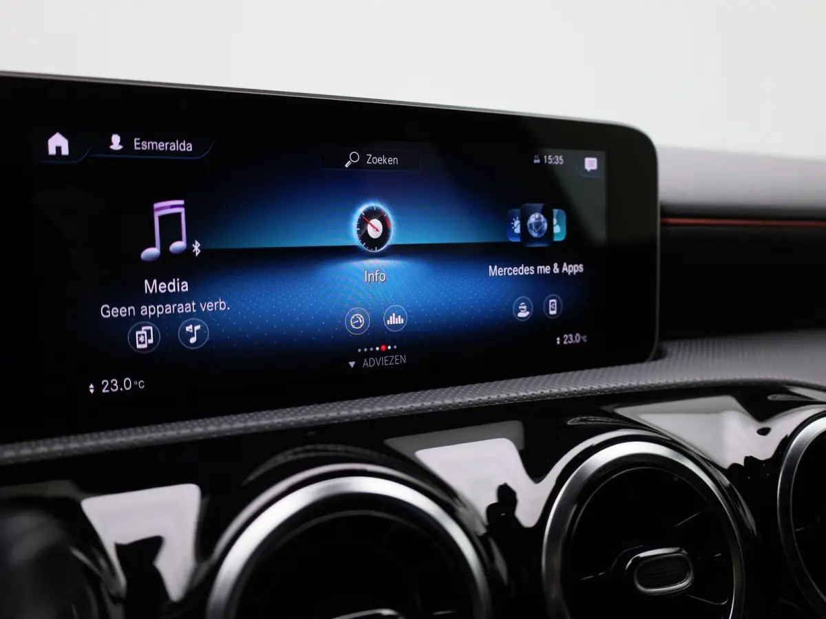180 Business Solution AMG | Wordt Verwacht | Apple Carplay / Android Auto | Achteruitrijcamera | Parkeersensoren | Stoelverwarming |