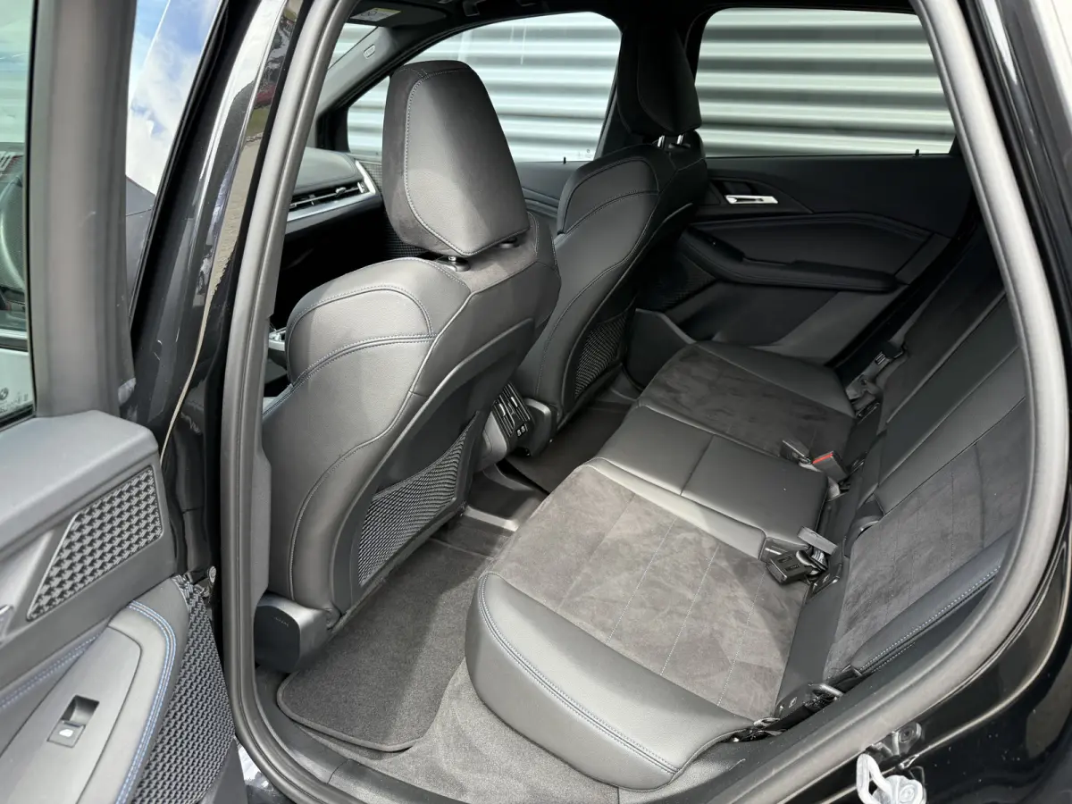 225e xDrive M-Sport Shadow