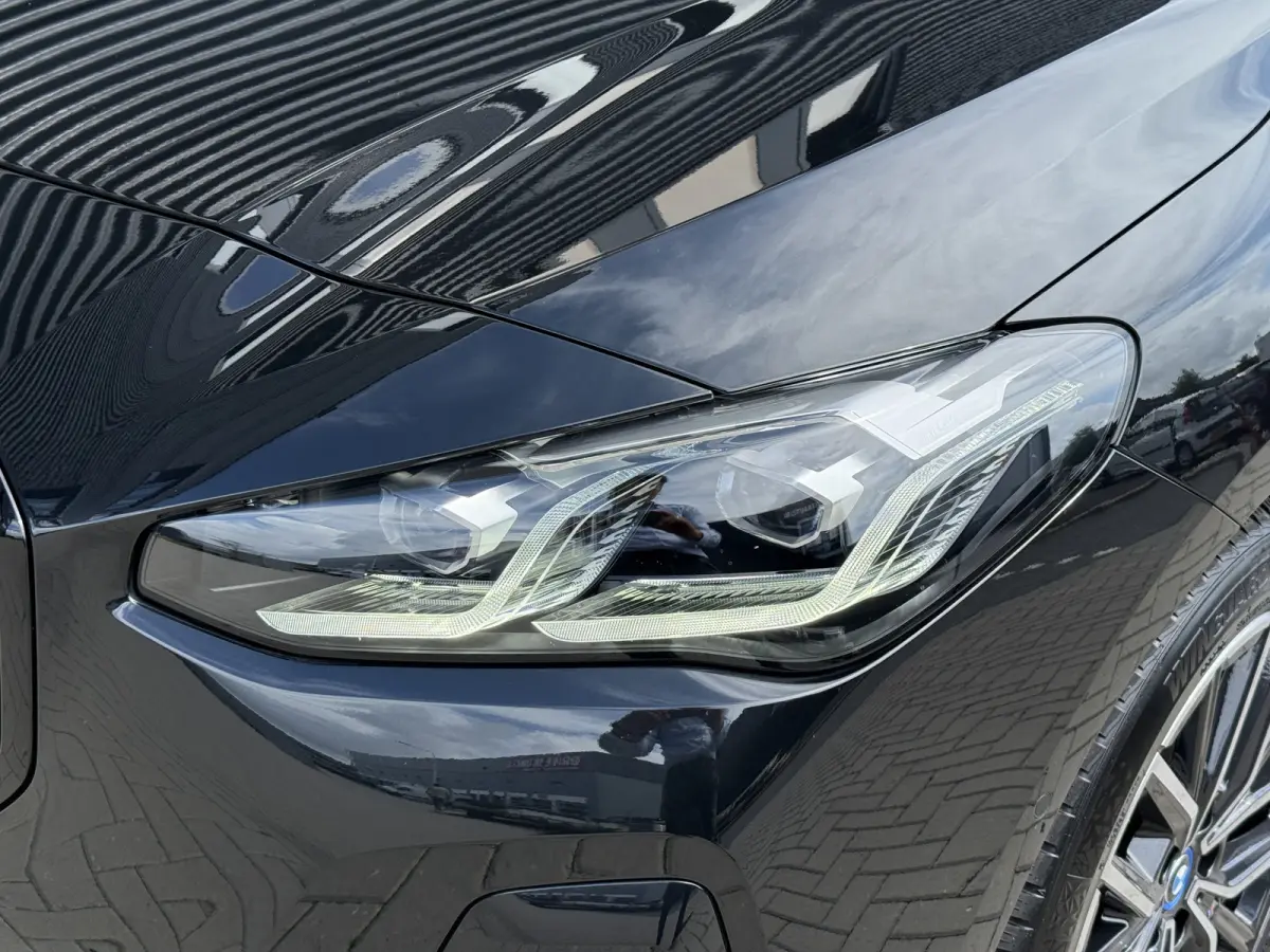 225e xDrive M-Sport Shadow