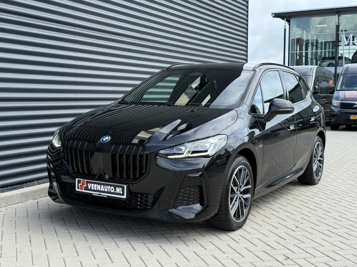 225e xDrive M-Sport Shadow