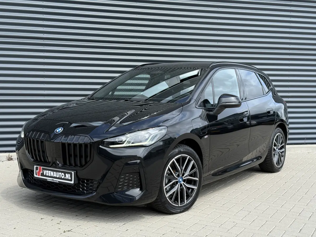 225e xDrive M-Sport Shadow