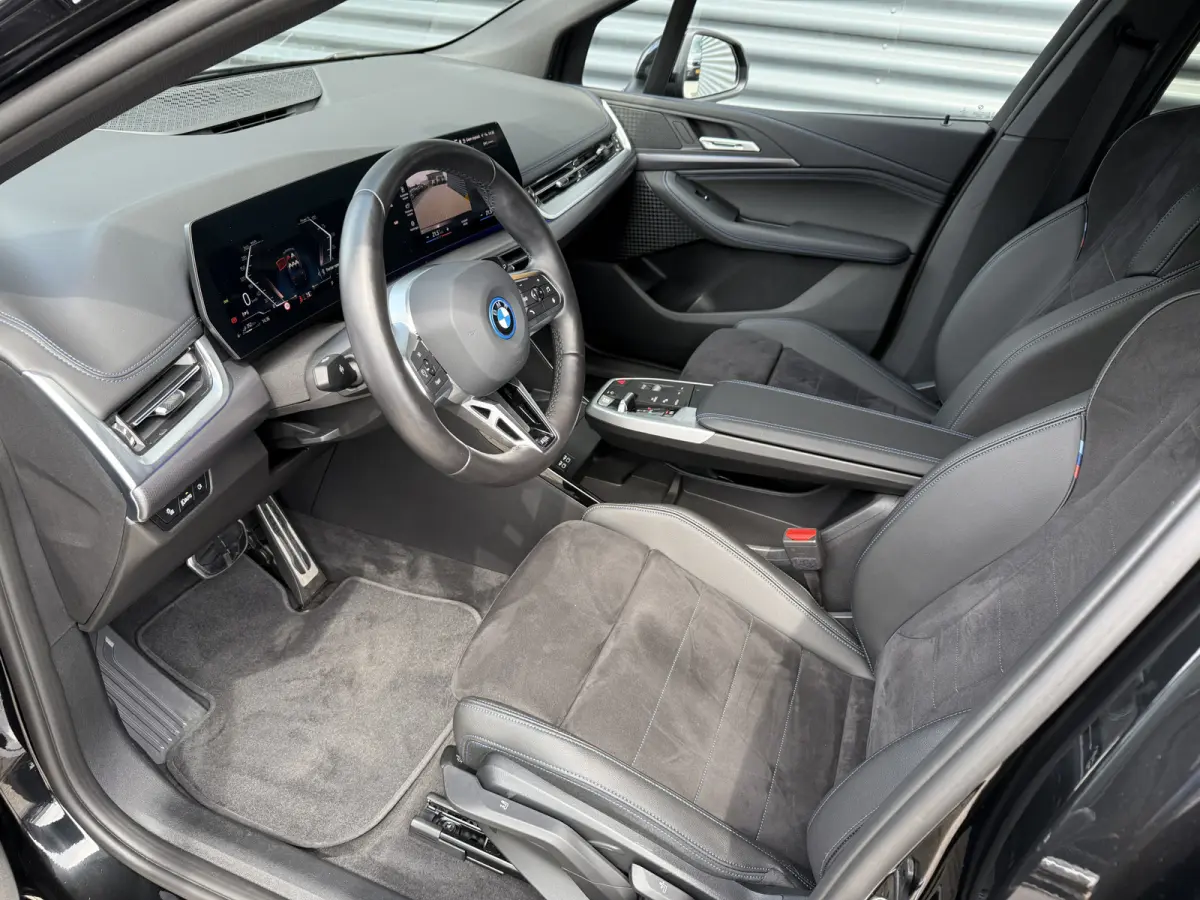 225e xDrive M-Sport Shadow