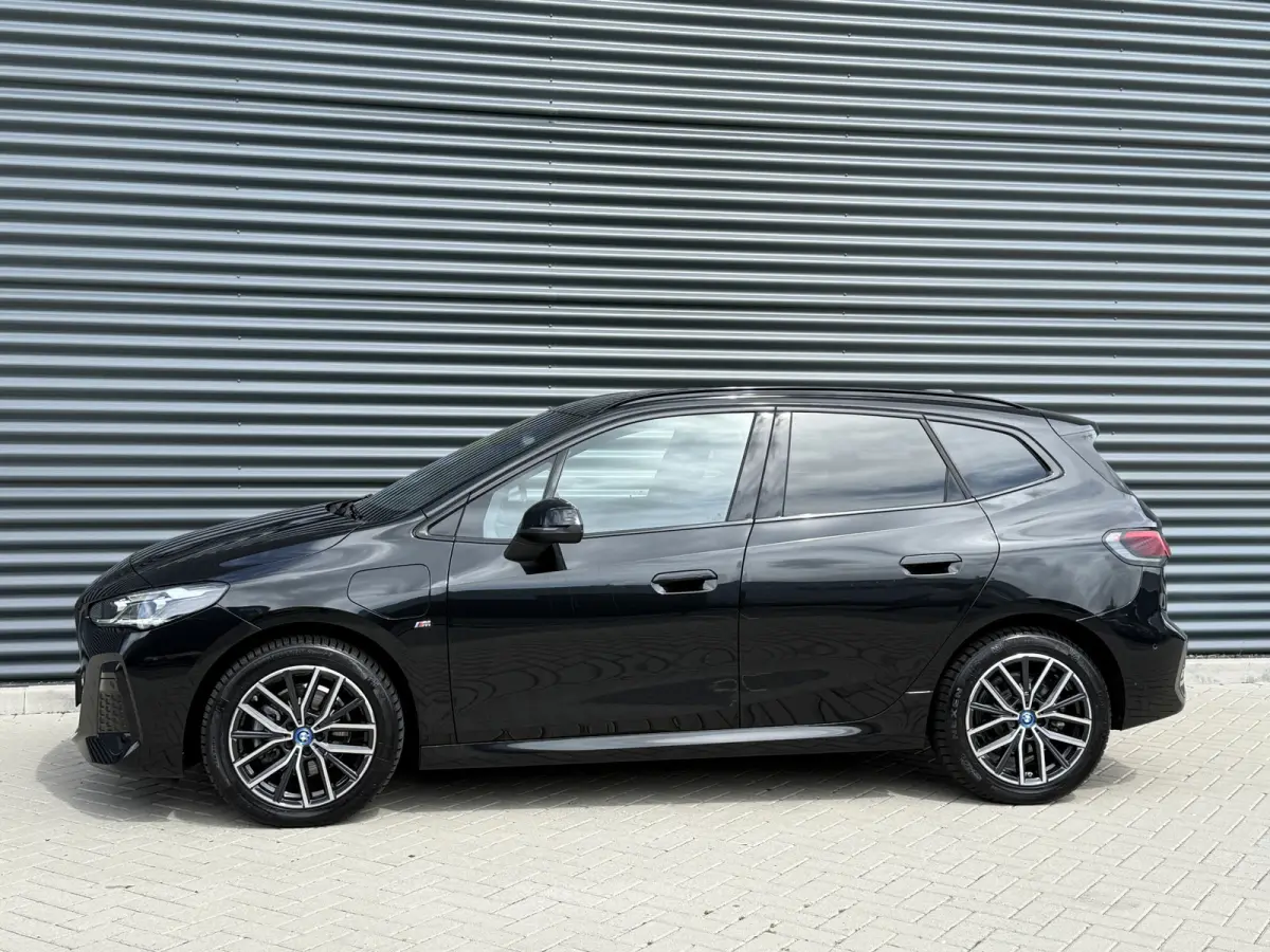 225e xDrive M-Sport Shadow
