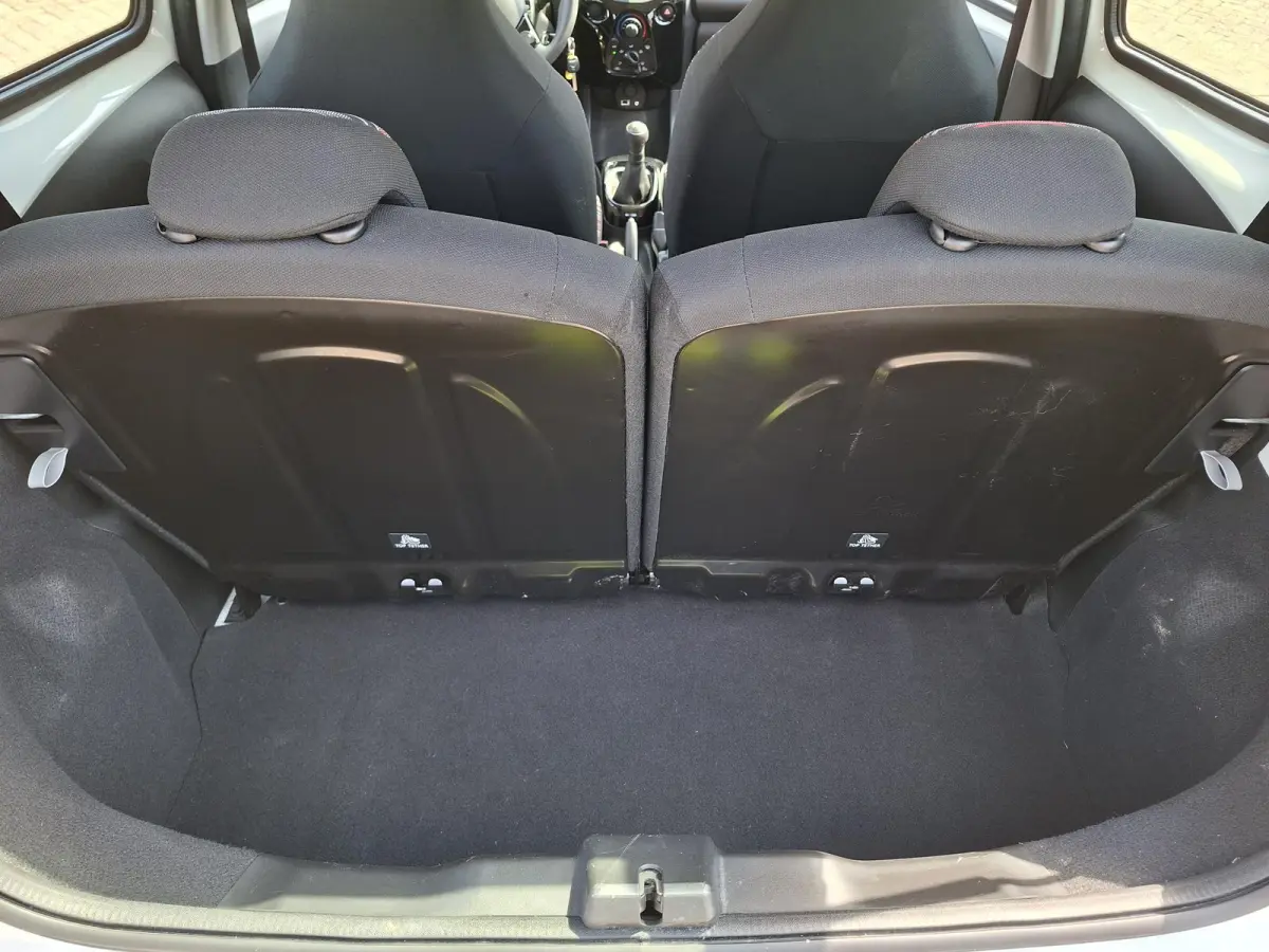 1.0 VTi Feel Cruise control/100% onderhouden/Auto is rijklaar, nieuwe banden en APK/NAP