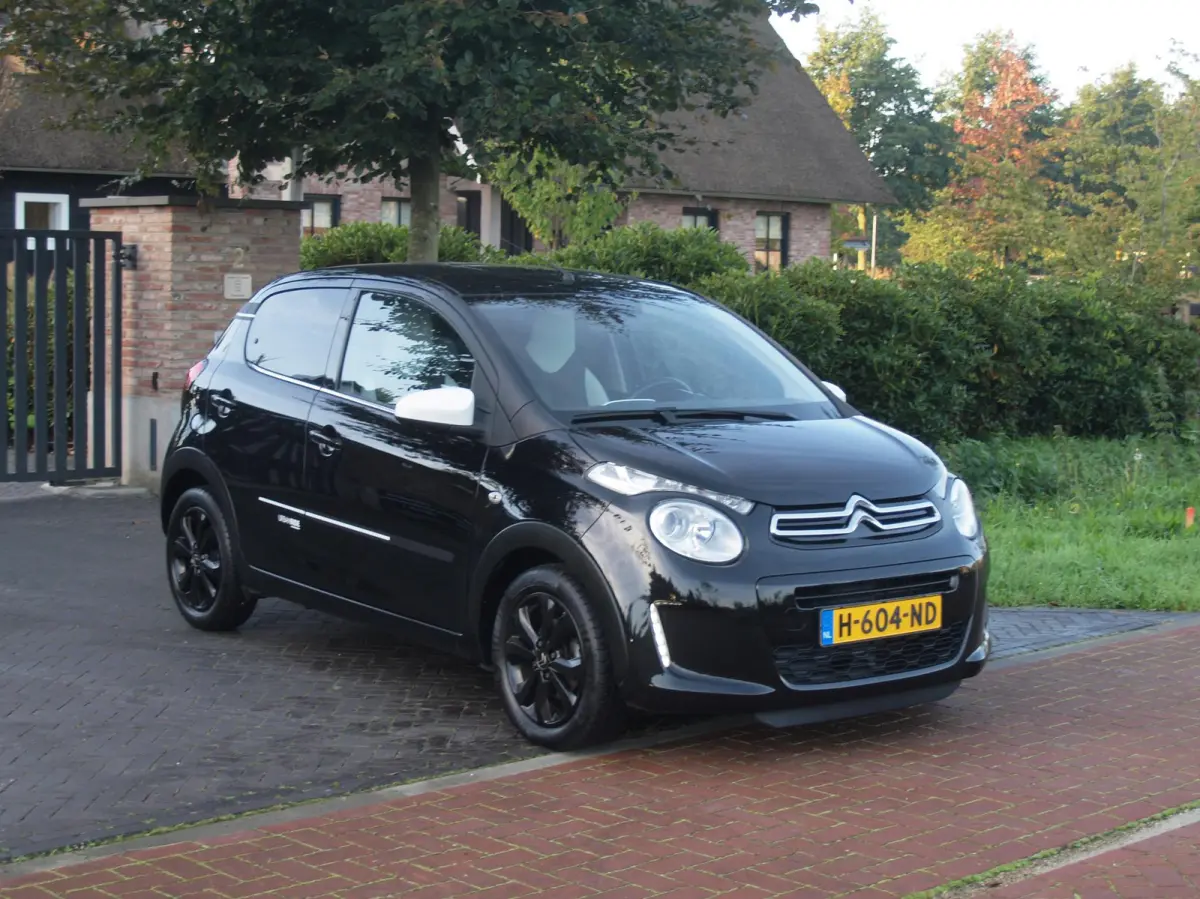1.0 VTi Urban Ride | Camera | 5-deurs | Airco | 15 Inch | NL-Auto |