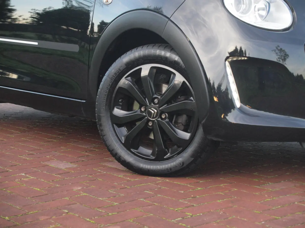 1.0 VTi Urban Ride | Camera | 5-deurs | Airco | 15 Inch | NL-Auto |