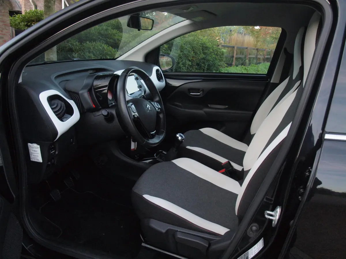 1.0 VTi Urban Ride | Camera | 5-deurs | Airco | 15 Inch | NL-Auto |