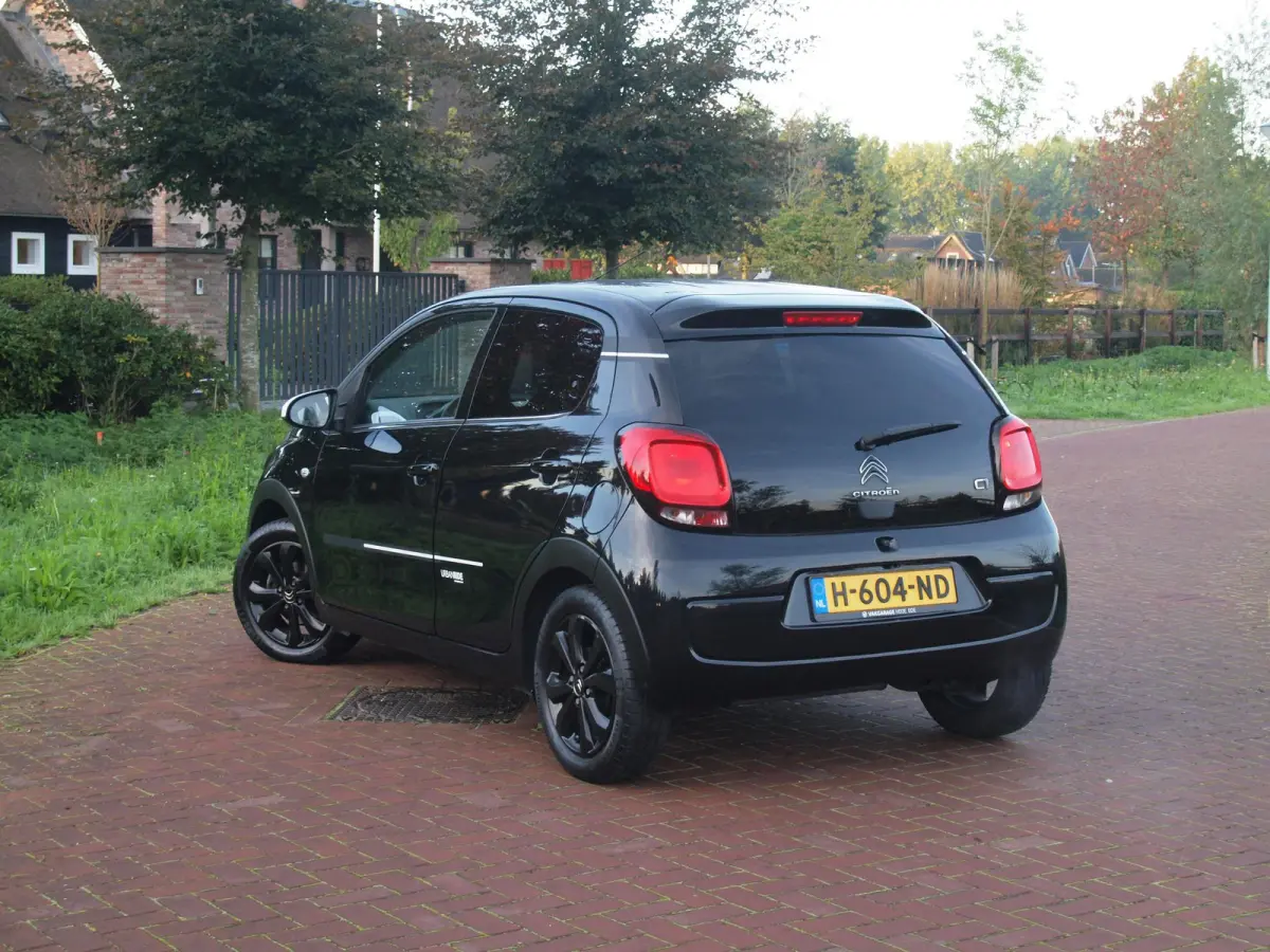 1.0 VTi Urban Ride | Camera | 5-deurs | Airco | 15 Inch | NL-Auto |