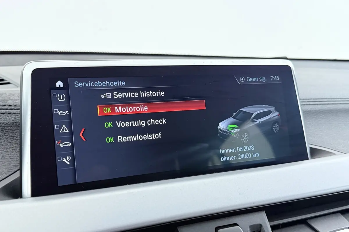 SDrive18i Business Edition Plus | Sportstoelen | Breed Navi | Camera | Stoelverwarming |