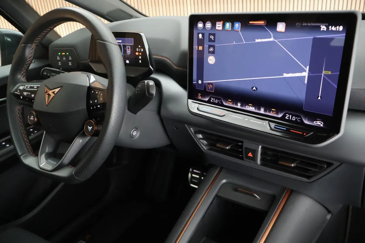 Business 231pk 62 kWh Camera Parkeersensoren ACC Navigatie Sportstoelen