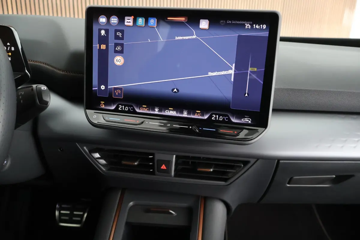 Business 231pk 62 kWh Camera Parkeersensoren ACC Navigatie Sportstoelen