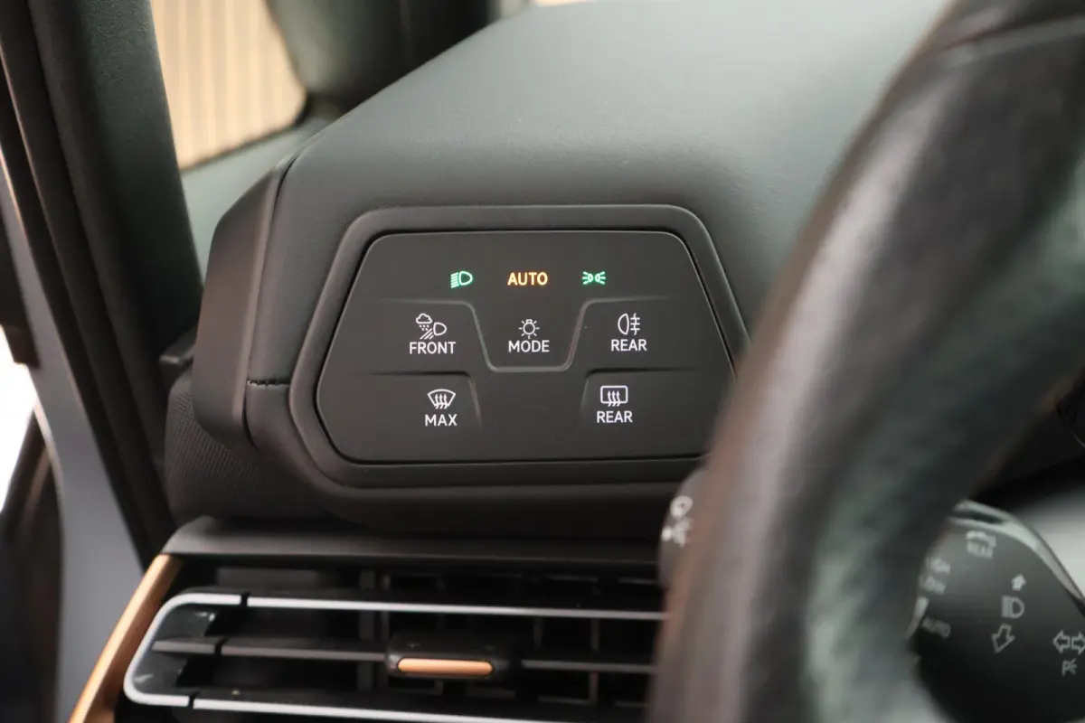 Business 231pk 62 kWh Camera Parkeersensoren ACC Navigatie Sportstoelen