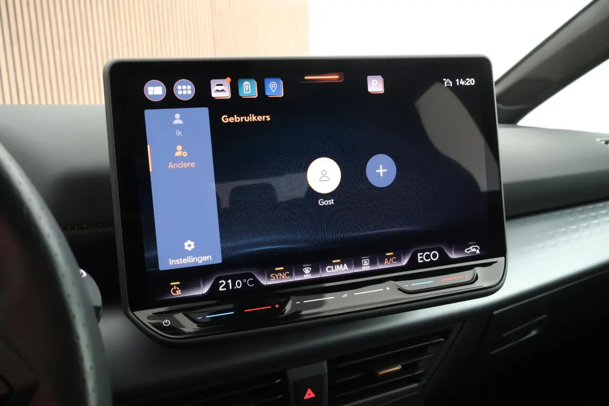 Business 231pk 62 kWh Camera Parkeersensoren ACC Navigatie Sportstoelen