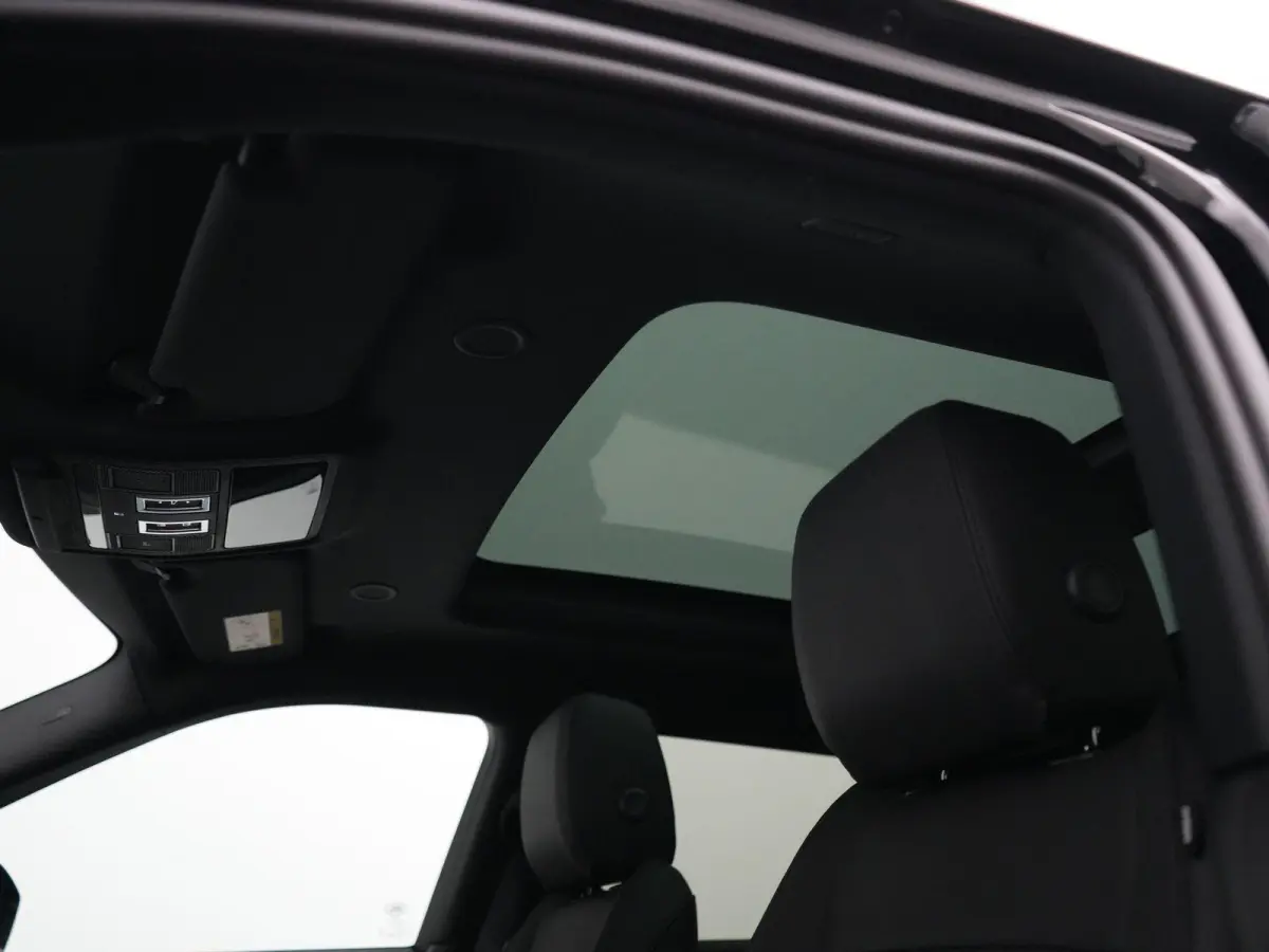 1.5 P270e PHEV AWD Business Dynamic Edition | Nu met €6.127,- voordeel!* | Elektr. Trekhaak | Pixel LED | Black Exterior Pack | Panoramisch schuifdak |