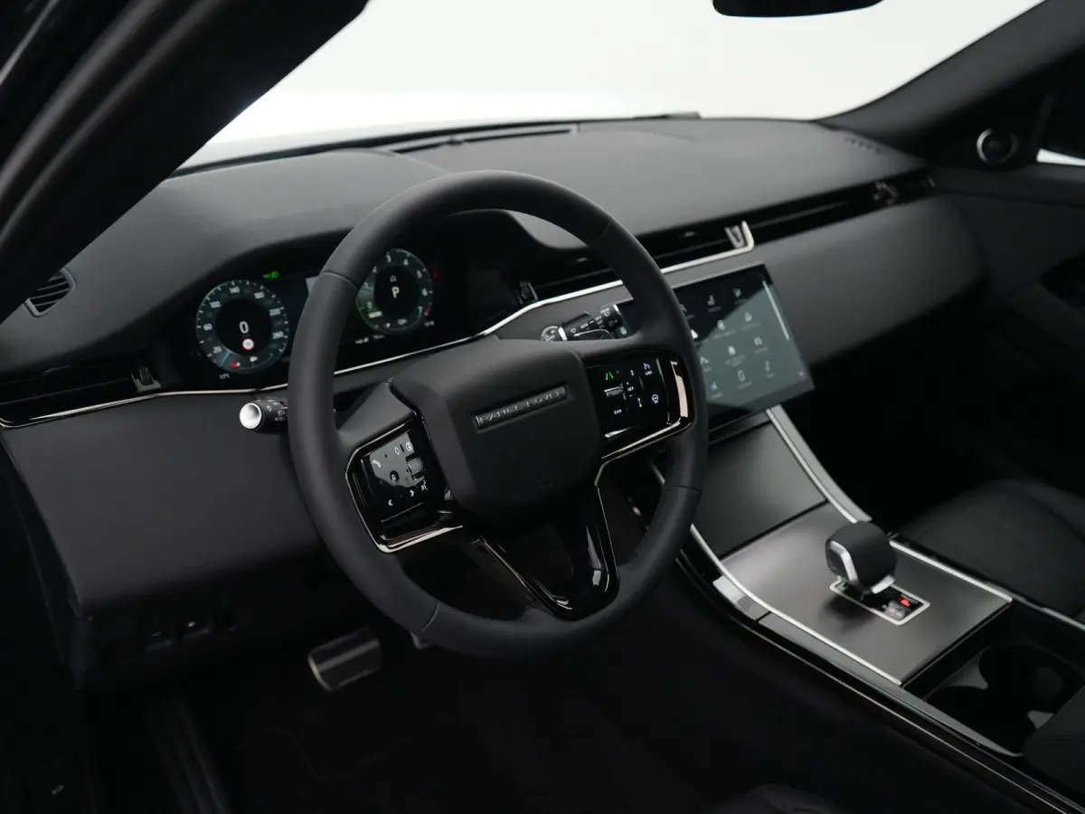 1.5 P270e PHEV AWD Business Dynamic Edition | Nu met €6.127,- voordeel!* | Elektr. Trekhaak | Pixel LED | Black Exterior Pack | Panoramisch schuifdak |