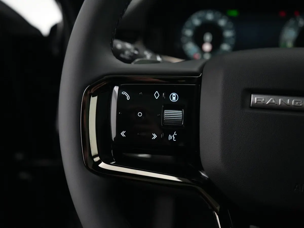 1.5 P270e PHEV AWD Business Dynamic Edition | Nu met €6.127,- voordeel!* | Elektr. Trekhaak | Pixel LED | Black Exterior Pack | Panoramisch schuifdak |