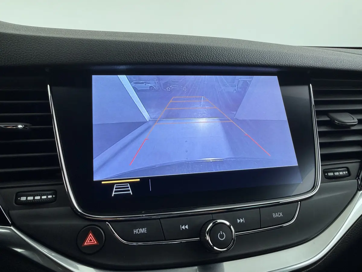 1.2 T. 130 pk Business Elegance / Navigatie / Alcantara / Parkeersensoren / Matrix LED / Keyless / Carplay / 17'' LMV