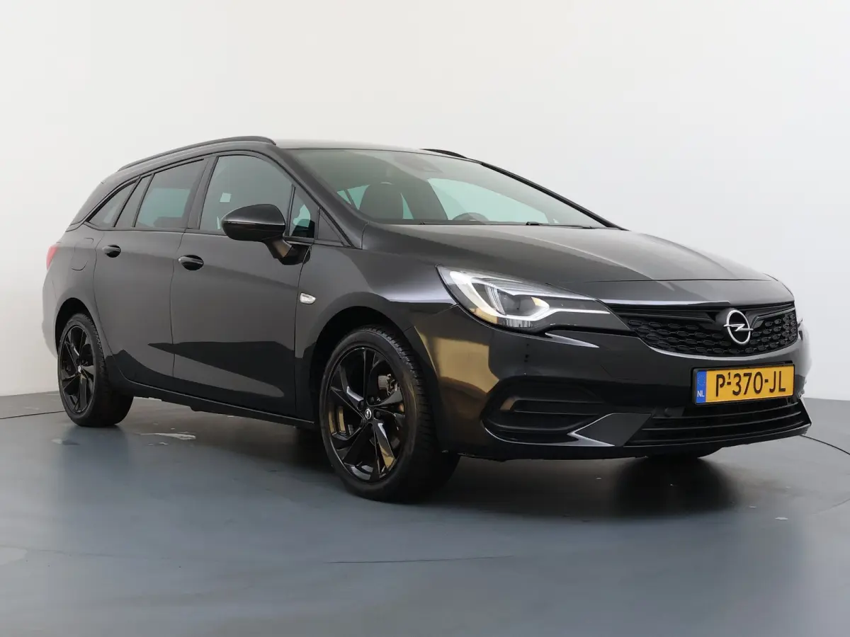 1.2 T. 130 pk Business Elegance / Navigatie / Alcantara / Parkeersensoren / Matrix LED / Keyless / Carplay / 17'' LMV