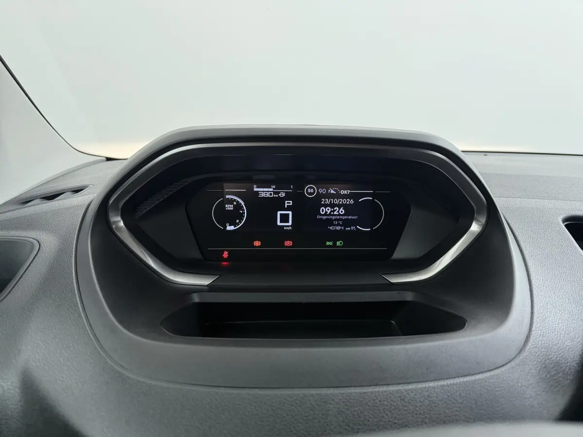 1.5 BlueHDi 130 EAT8 S&S L1 | MET STELLINGEN | | INRICHTING MET KASTEN | | Achteruitrijcamera | Airco (automatisch) | Apple Carplay/Android Auto|telefoonintegratie premium