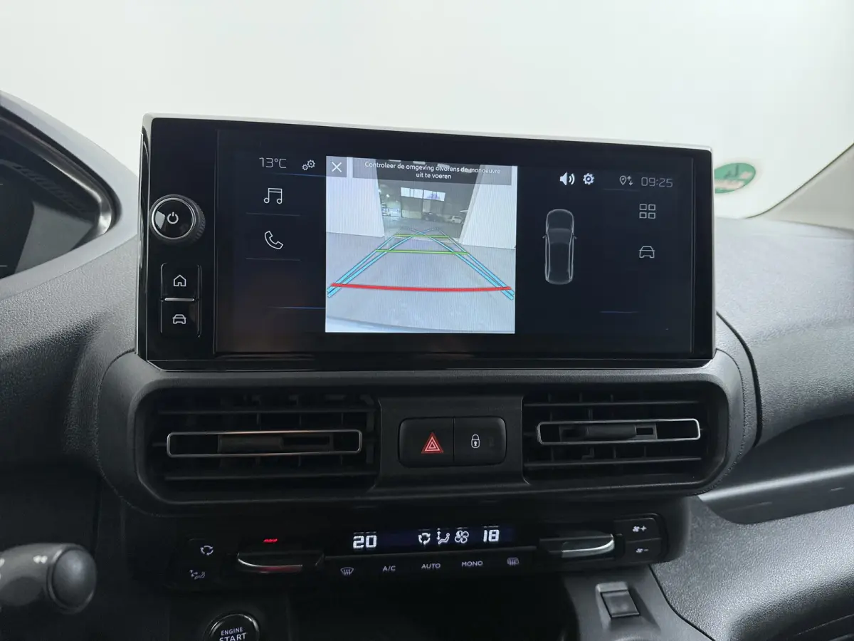 1.5 BlueHDi 130 EAT8 S&S L1 | MET STELLINGEN | | INRICHTING MET KASTEN | | Achteruitrijcamera | Airco (automatisch) | Apple Carplay/Android Auto|telefoonintegratie premium