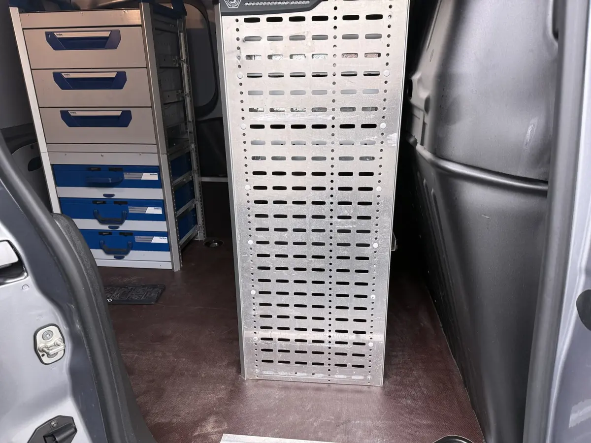 1.5 BlueHDi 130 EAT8 S&S L1 | MET STELLINGEN | | INRICHTING MET KASTEN | | Achteruitrijcamera | Airco (automatisch) | Apple Carplay/Android Auto|telefoonintegratie premium