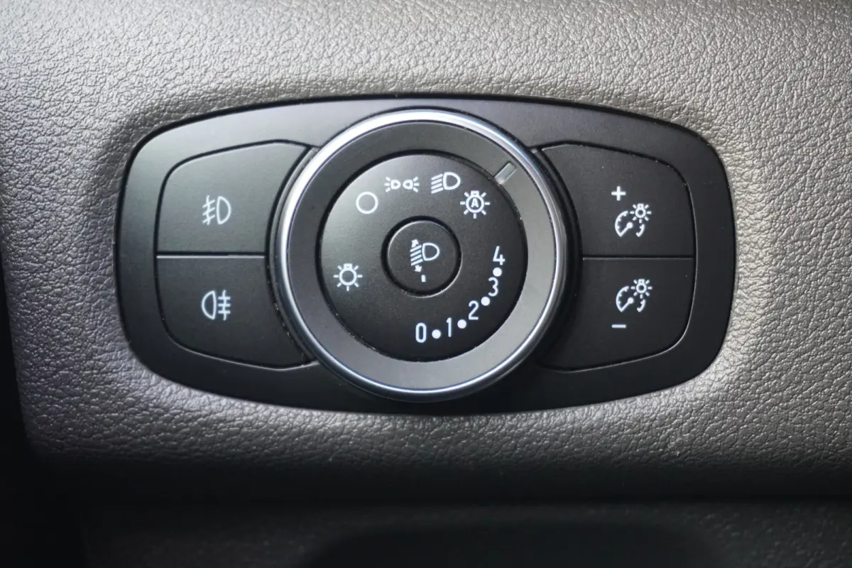 2.0 TDCI 130PK Automaat L2 EURO 6 - Airco - Navi - Cruise - €16.900,- Excl.