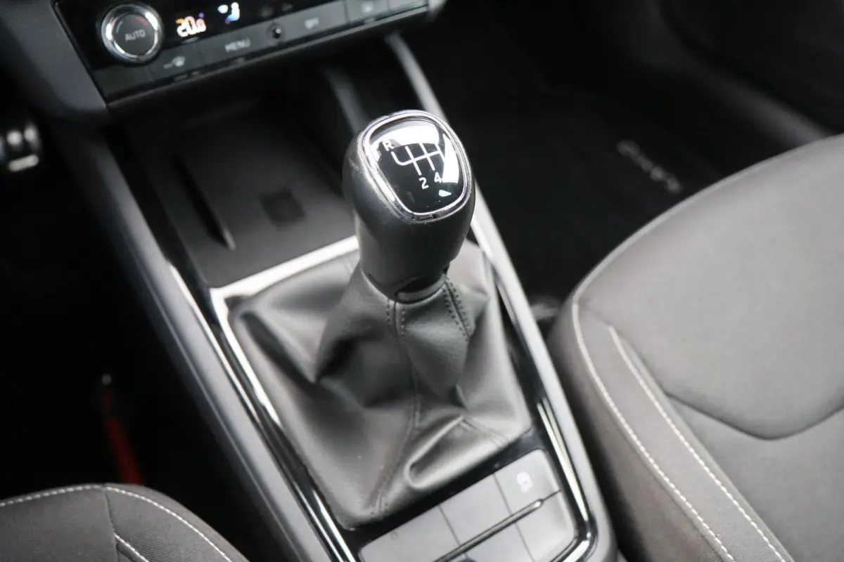 1.0 TSI 110pk Sport Business | Climatronic | Cruise Control | SmartLink | Lane Assist