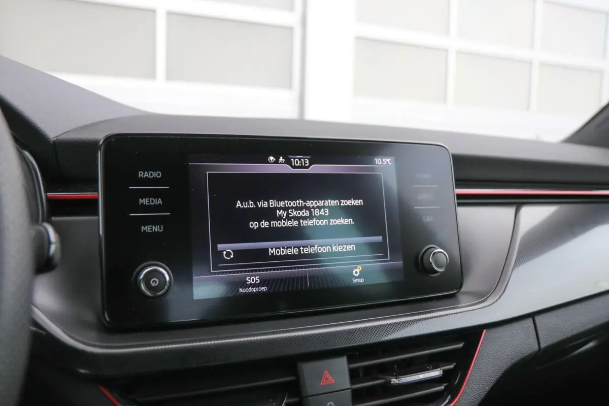 1.0 TSI 110pk Sport Business | Climatronic | Cruise Control | SmartLink | Lane Assist
