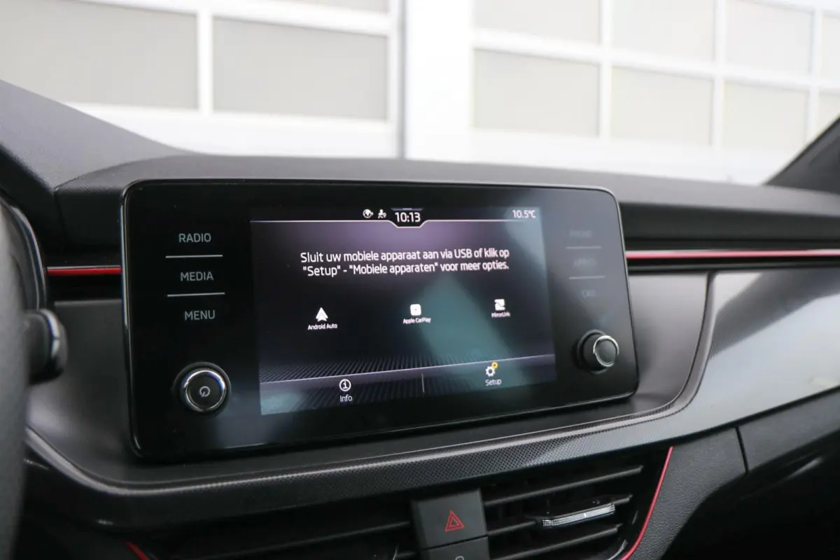 1.0 TSI 110pk Sport Business | Climatronic | Cruise Control | SmartLink | Lane Assist