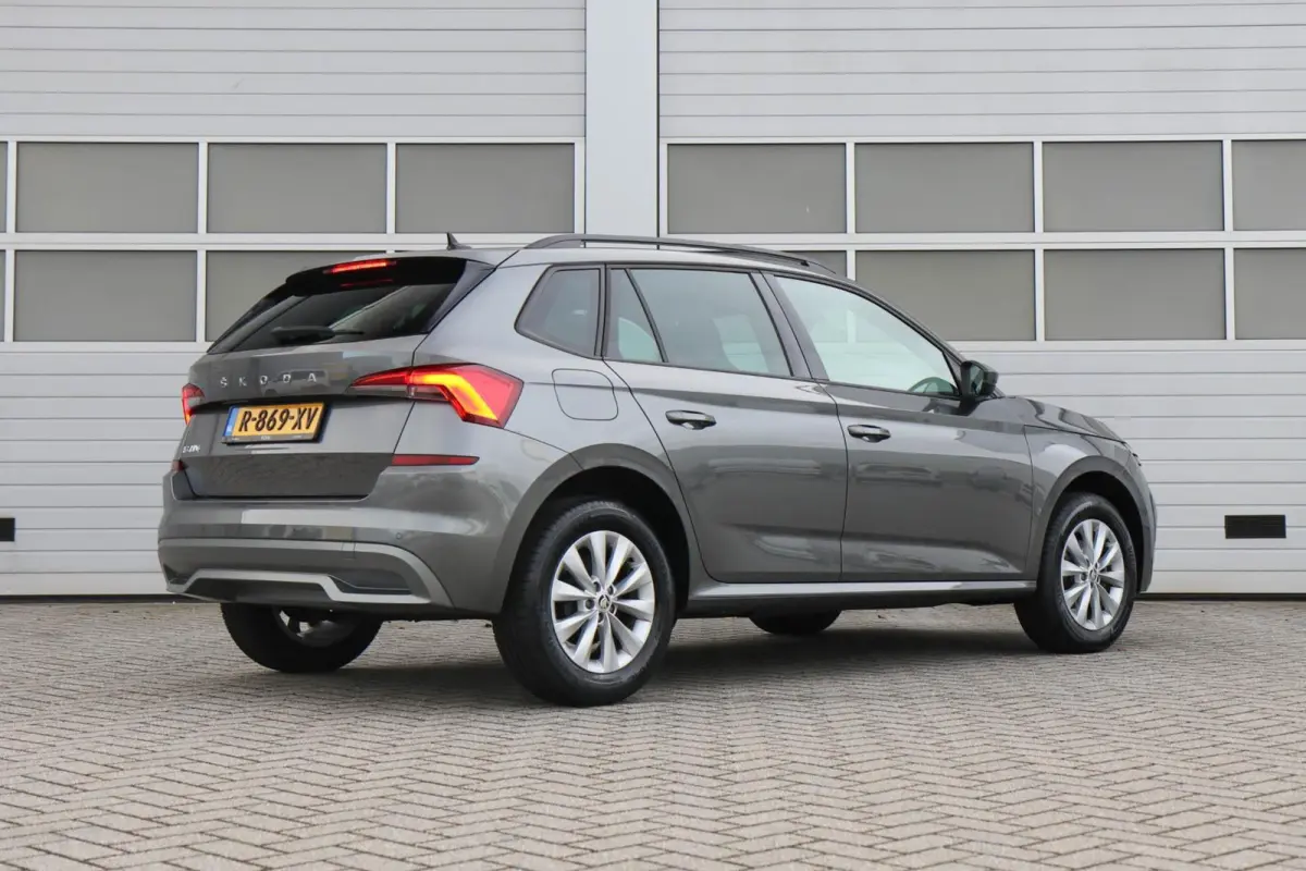 1.0 TSI 110pk Sport Business | Climatronic | Cruise Control | SmartLink | Lane Assist