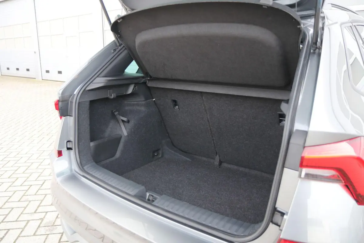 1.0 TSI 110pk Sport Business | Climatronic | Cruise Control | SmartLink | Lane Assist