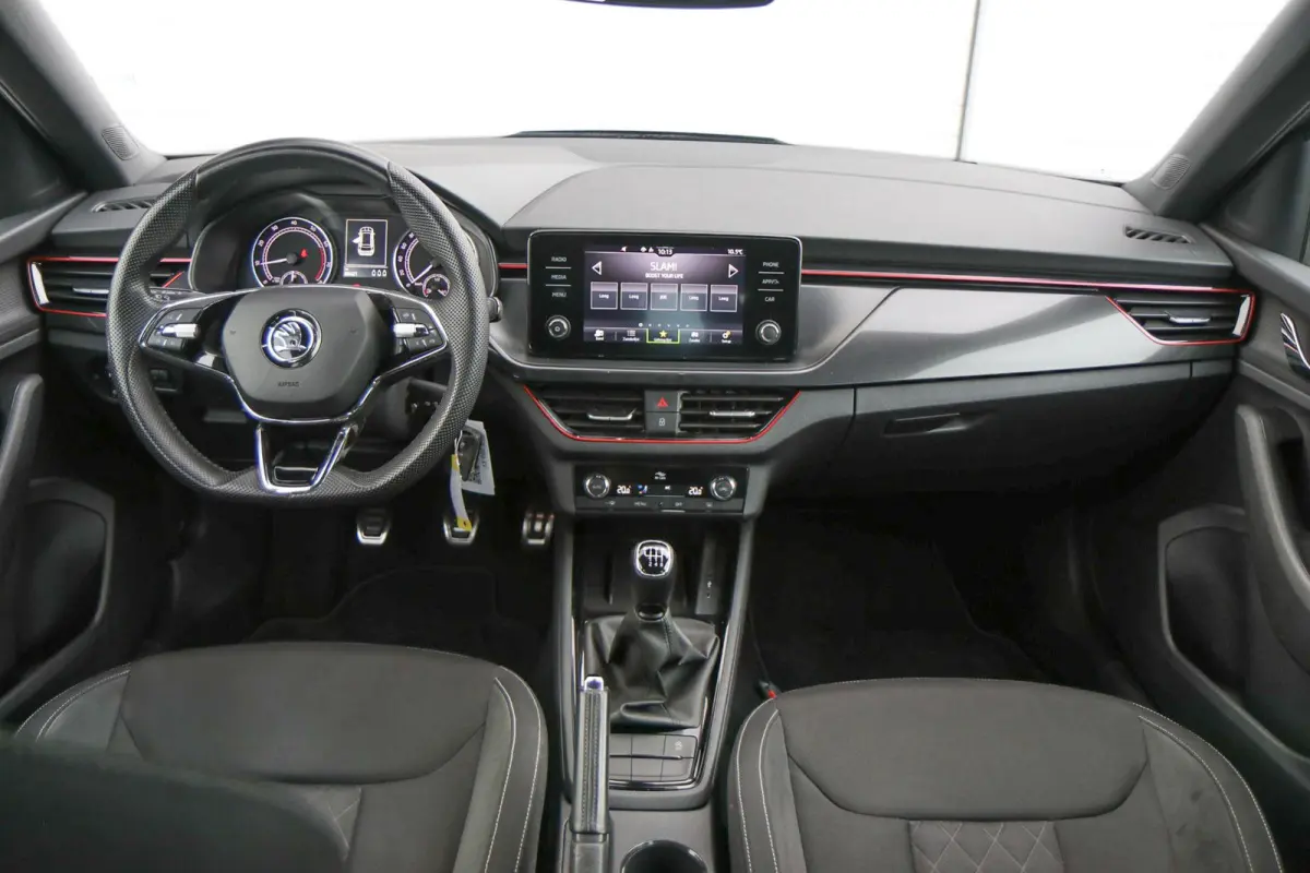 1.0 TSI 110pk Sport Business | Climatronic | Cruise Control | SmartLink | Lane Assist