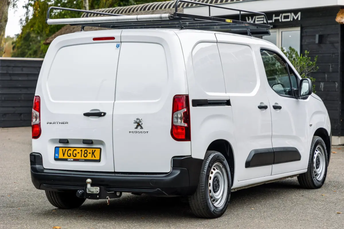 1.5 BlueHDI Pro I Trekhaak I imperial I dealer onderhouden I