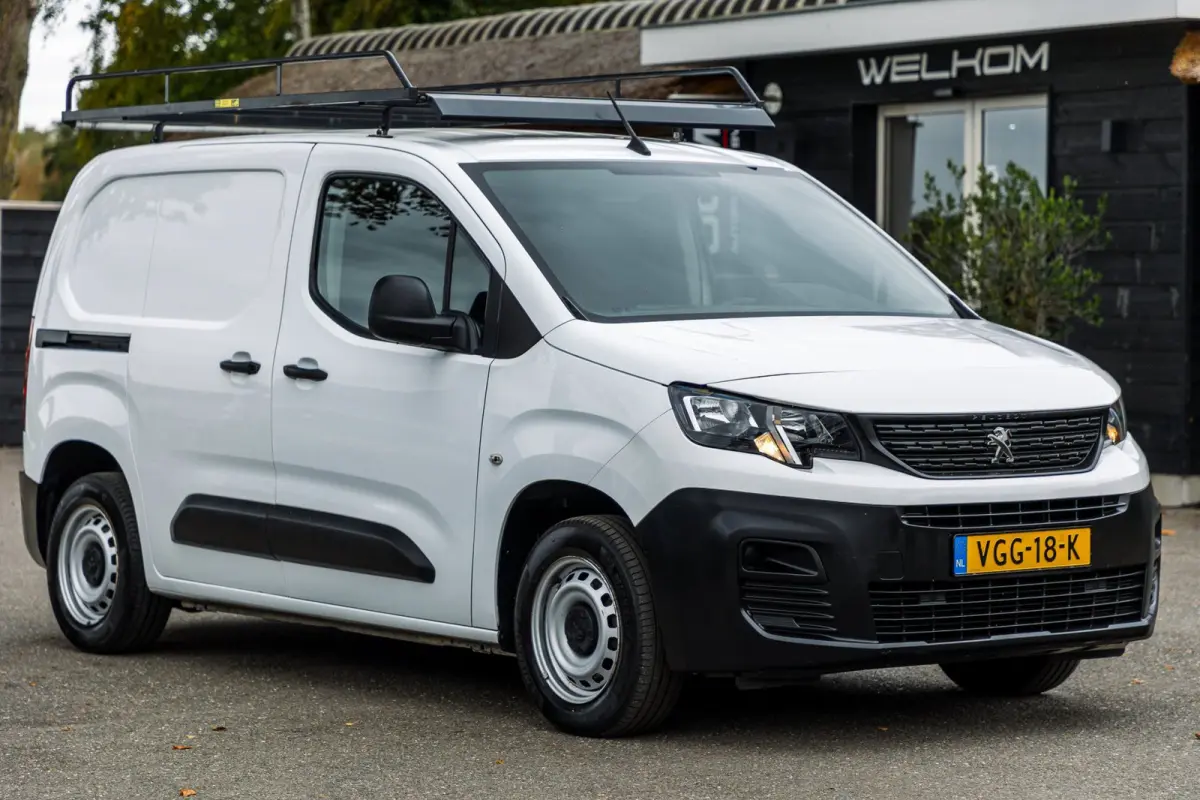 1.5 BlueHDI Pro I Trekhaak I imperial I dealer onderhouden I