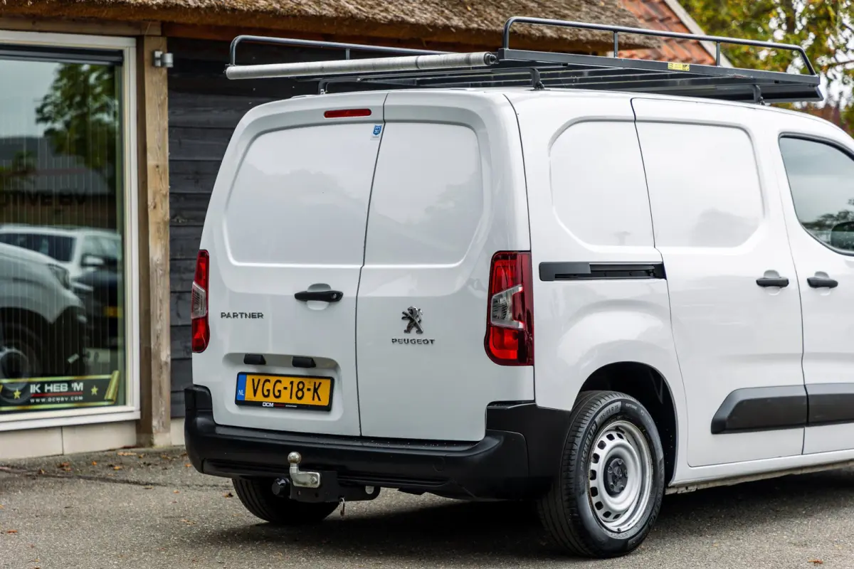 1.5 BlueHDI Pro I Trekhaak I imperial I dealer onderhouden I