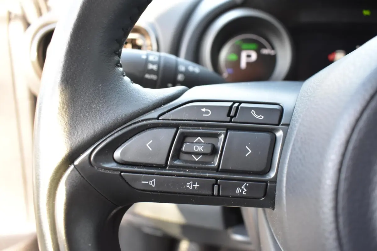 1.5 Hybrid Comfort|camera|ACC|carplay