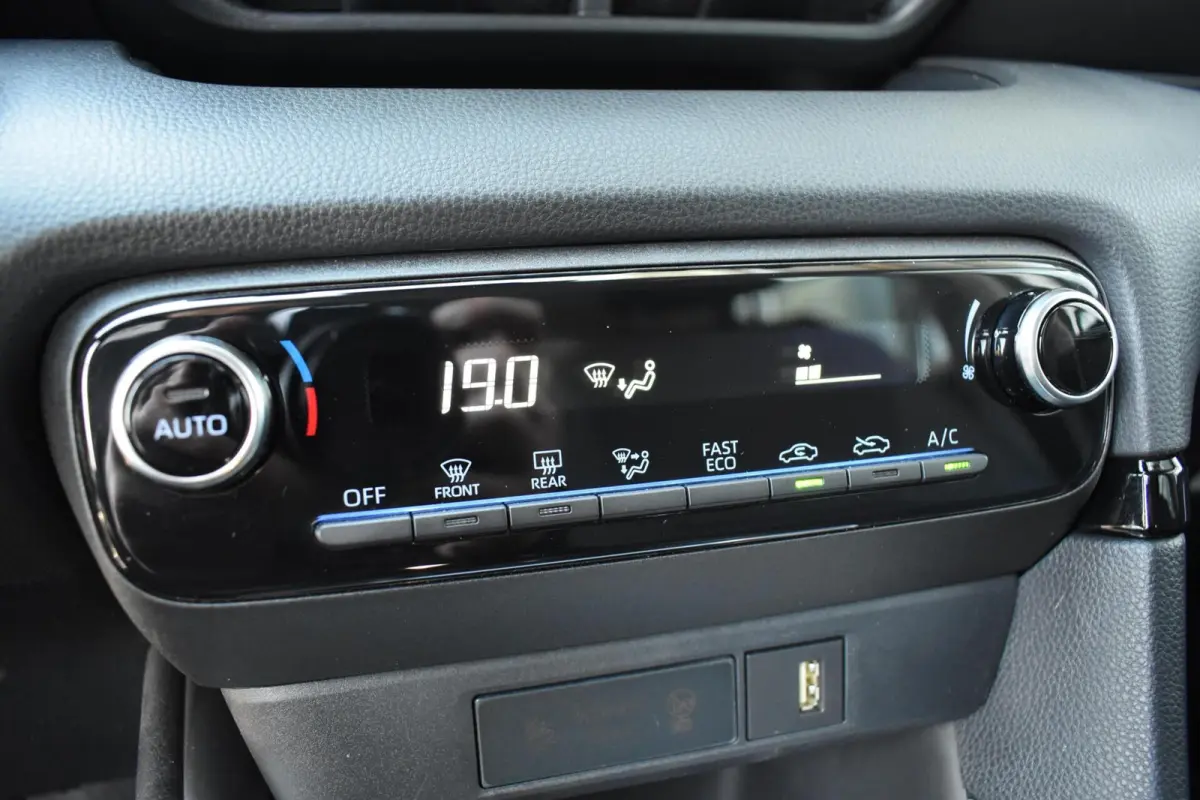 1.5 Hybrid Comfort|camera|ACC|carplay
