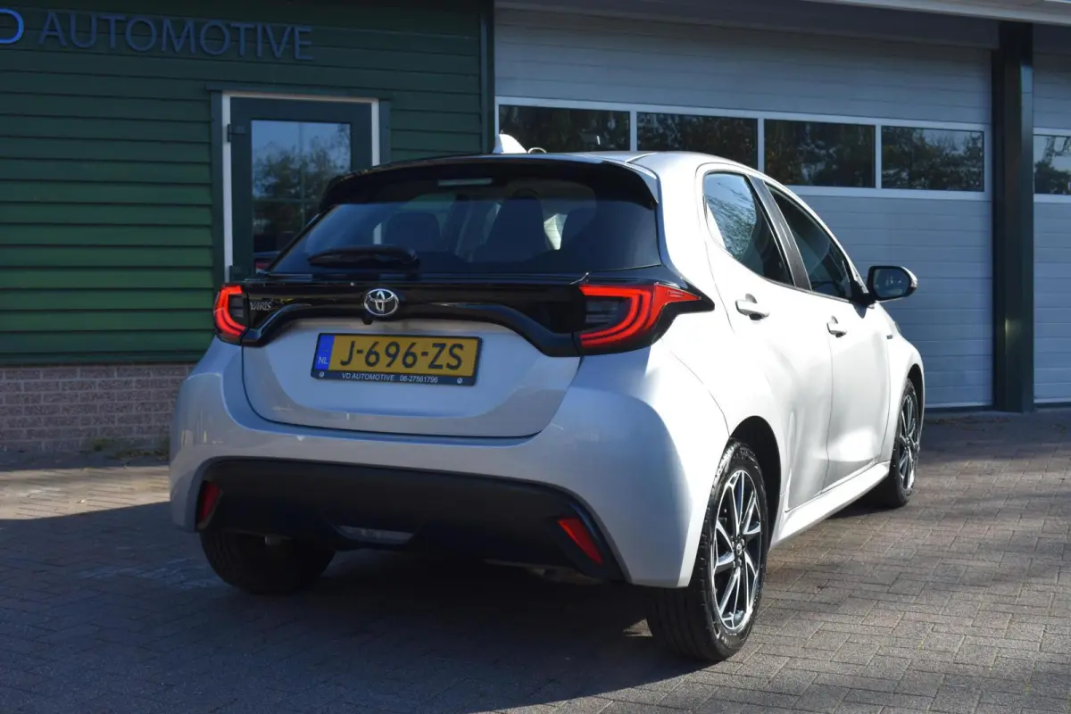 1.5 Hybrid Comfort|camera|ACC|carplay