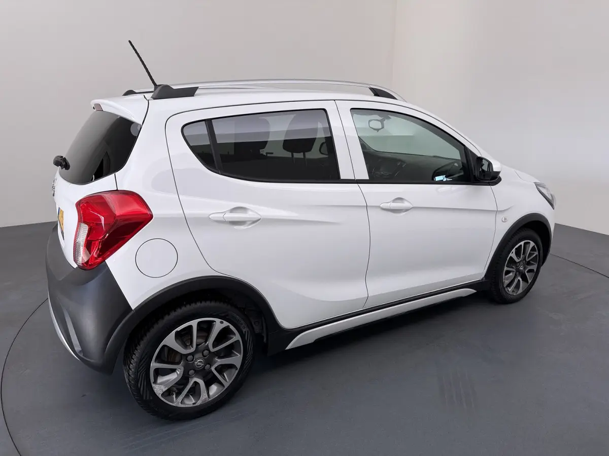 1.0 Online Edition / Navigatie / Parkeersensoren / Carplay / Airco / 15'' LMV