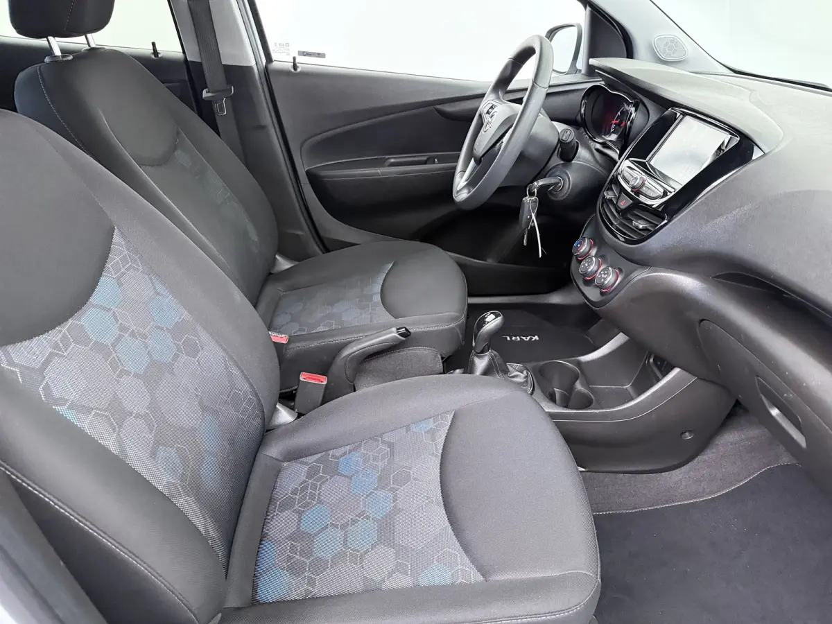 1.0 Online Edition / Navigatie / Parkeersensoren / Carplay / Airco / 15'' LMV