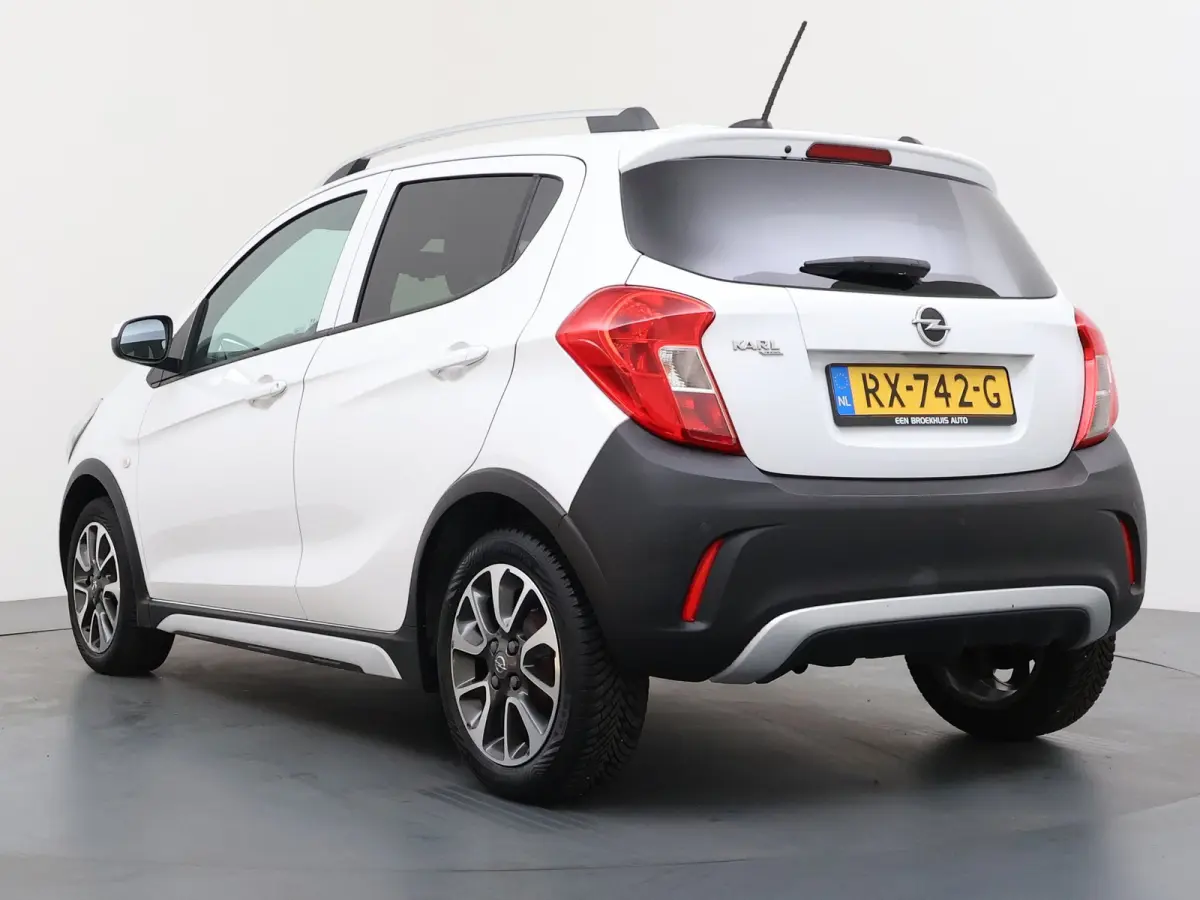 1.0 Online Edition / Navigatie / Parkeersensoren / Carplay / Airco / 15'' LMV